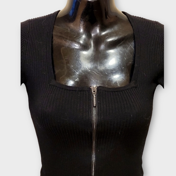 GUESS - Ribbed Long Sleeve Top - Picture 4 of 10